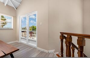 Renovated 4br2ba w Private Pool in Prime Location