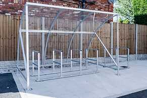 Luxury Manchester Apartment - Blue