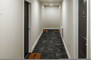 Luxury Manchester Apartment - Blue