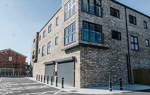 Luxury Manchester Apartment - Blue