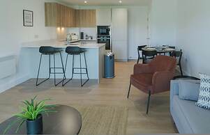 Luxury Manchester Apartment - Blue