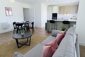 Luxury Manchester Apartment - Pink