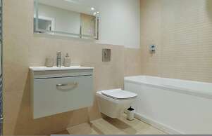 Luxury Manchester Apartment - Pink