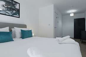 Luxury Manchester Apartment - Yellow