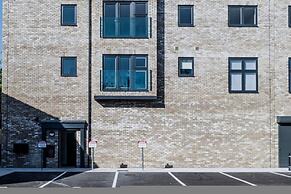 Luxury Manchester Apartment - Yellow