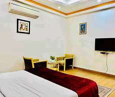 Hotel Awadh Inn