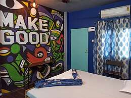 Goroomgo Banaras Rest House Varanasi