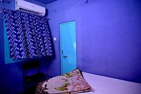 Goroomgo Banaras Rest House Varanasi