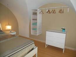 Central House Apartment