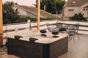 Sirens Luxury Apartments Palouki