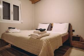 Sirens Luxury Apartments Palouki