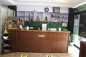 Goroomgo Twin Spring Gangtok