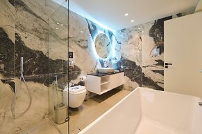 Monarco Executive Rooms