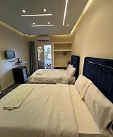 Moses Pyramids Inn