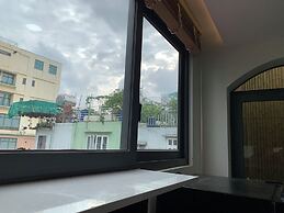 Lucy Hotel & Apartment