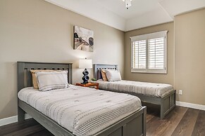 El Paso Home Near Downtown & Parks