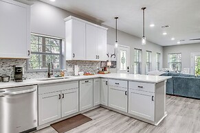 Pond + Trails On-site: Washington Escape!