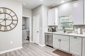 Pond + Trails On-site: Washington Escape!