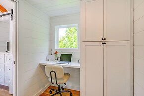 Franklin Cottage: Deck w/ Blue Ridge Mtn Views!