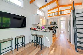 Franklin Cottage: Deck w/ Blue Ridge Mtn Views!