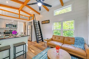 Franklin Cottage: Deck w/ Blue Ridge Mtn Views!