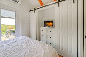 Franklin Cottage: Deck w/ Blue Ridge Mtn Views!