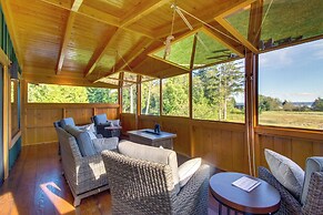 Washington Gem on 8.5 Acres: Clamming Nearby!