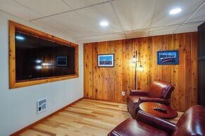 Washington Gem on 8.5 Acres: Clamming Nearby!