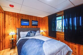 Washington Gem on 8.5 Acres: Clamming Nearby!