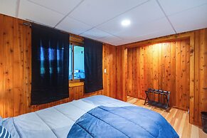 Washington Gem on 8.5 Acres: Clamming Nearby!