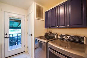 Washington Gem on 8.5 Acres: Clamming Nearby!