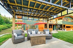 Washington Gem on 8.5 Acres: Clamming Nearby!