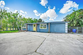 10 Mi to Bonita Beach: Pet-friendly Home w/ Yard!