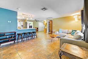 10 Mi to Bonita Beach: Pet-friendly Home w/ Yard!