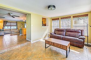 10 Mi to Bonita Beach: Pet-friendly Home w/ Yard!