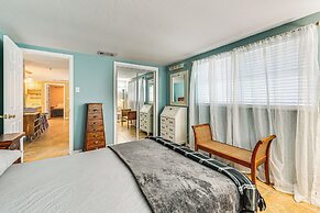 10 Mi to Bonita Beach: Pet-friendly Home w/ Yard!