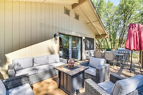 1 Mi to Pine Mountain Lake Marina: Yosemite Cabin!