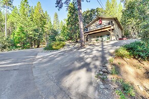 1 Mi to Pine Mountain Lake Marina: Yosemite Cabin!