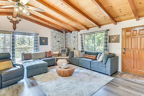 1 Mi to Pine Mountain Lake Marina: Yosemite Cabin!