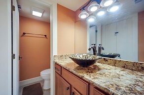 Townhome Near Lake LBJ w/ Deck & Patio!