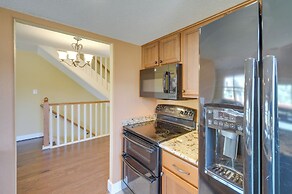 Townhome Near Lake LBJ w/ Deck & Patio!