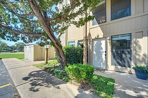 Townhome Near Lake LBJ w/ Deck & Patio!