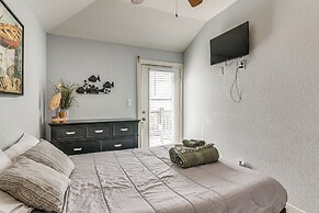 Walk to Beach: Galveston Home w/ Golf Cart!