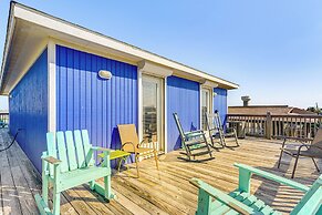 Walk to Beach: Galveston Home w/ Golf Cart!