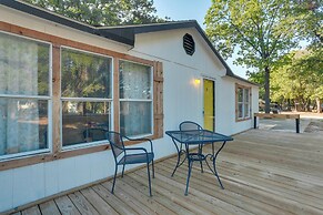 Home w/ Fire Pit & Foosball in Lake Texoma!