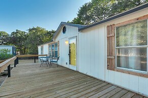 Home w/ Fire Pit & Foosball in Lake Texoma!