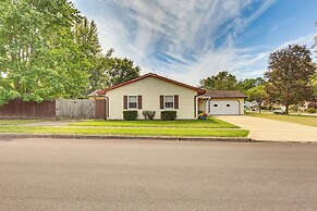 Peaceful Home Near Youngstown: Fenced Backyard!