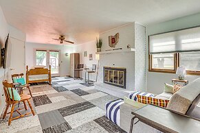 Peaceful Home Near Youngstown: Fenced Backyard!