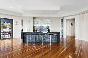 Bella Vista Heated Pool Spa With Stunning View