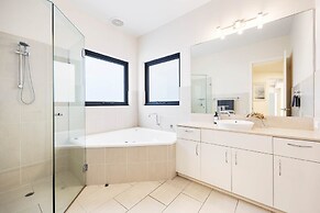 Bella Vista Heated Pool Spa With Stunning View